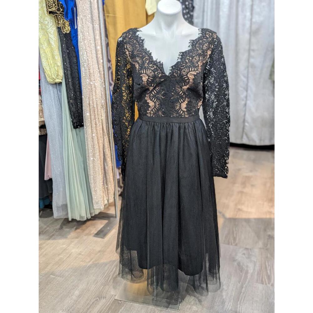 Laced Midi Rare Beauty Dress